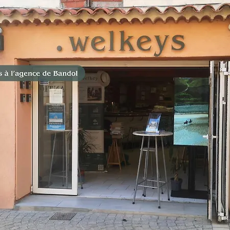 Le Belvedere Du Port - Welkeys Apartment *